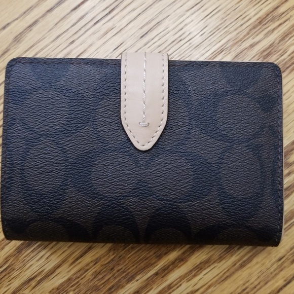 Authentic Coach Monogram Wallet - Picture 2 of 7